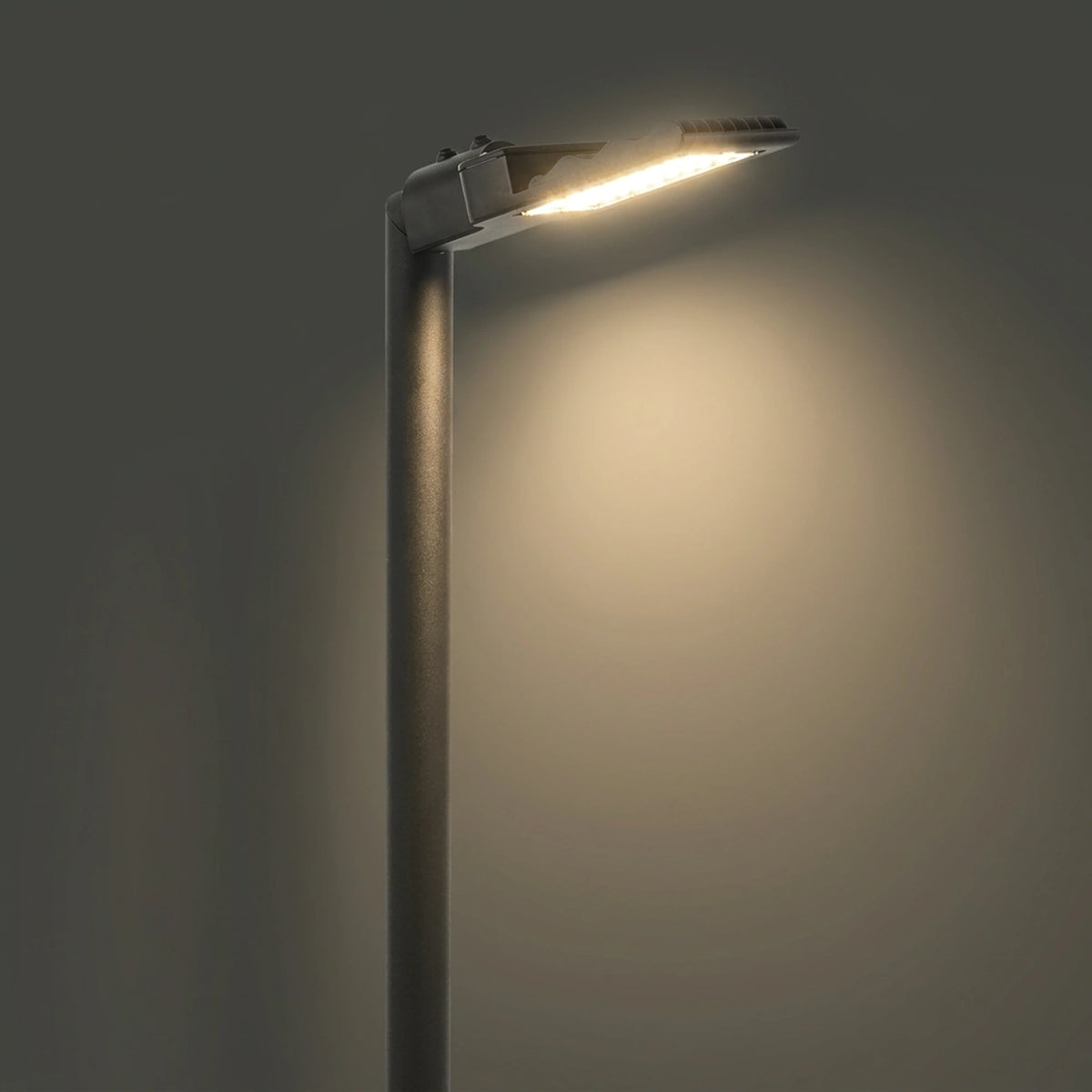 Nowodvorski Lampa stojąca PATHWAY LED L 36W 50/60Hz IP65 - Stal lakierowana - Czarny 9125 - lampa włączona