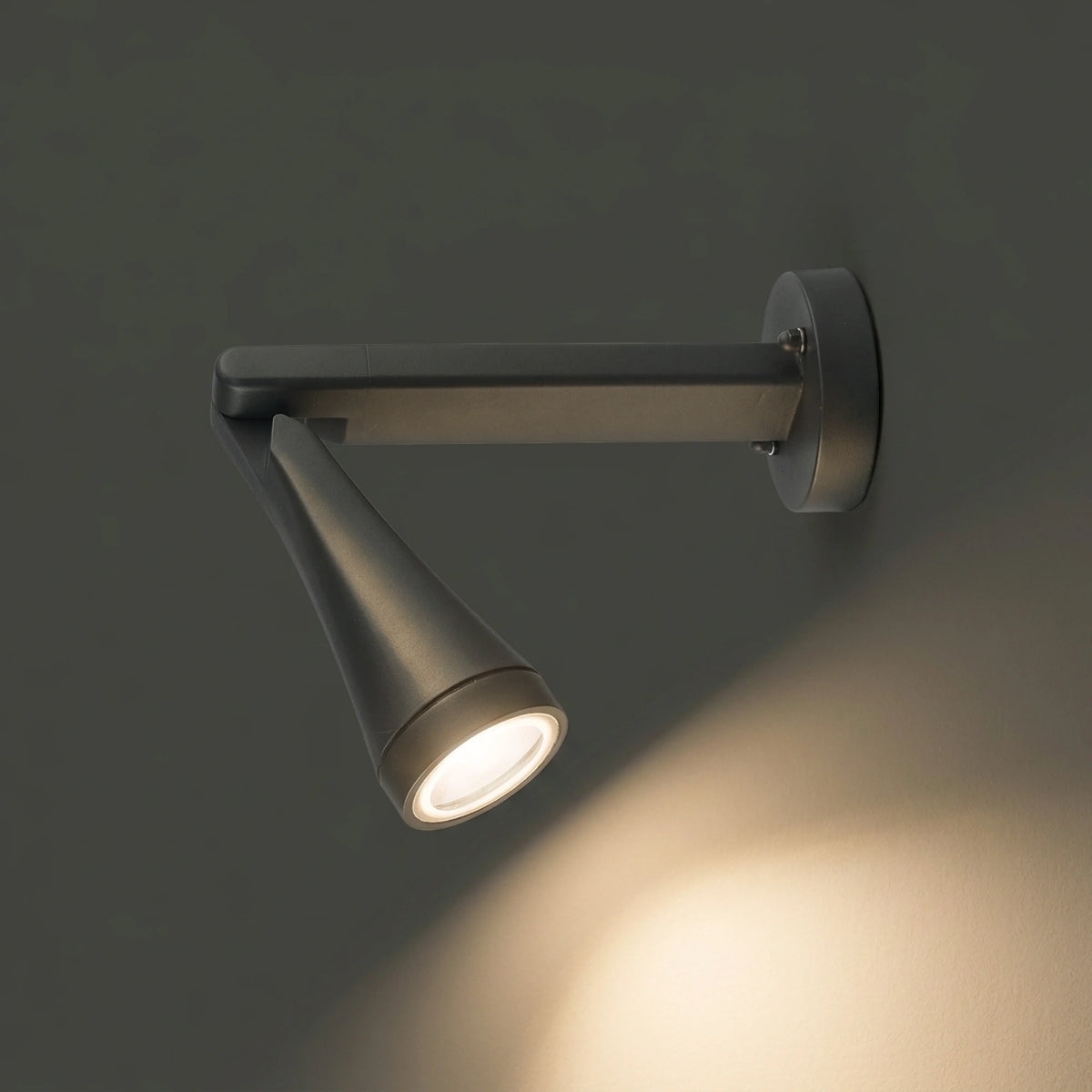 Nowodvorski Lampa ścienna natynkowa OTTAWA 10W only LED 50/60Hz IP44 - Aluminium lakierowane - Grafitowy 9562 - lampa włączona