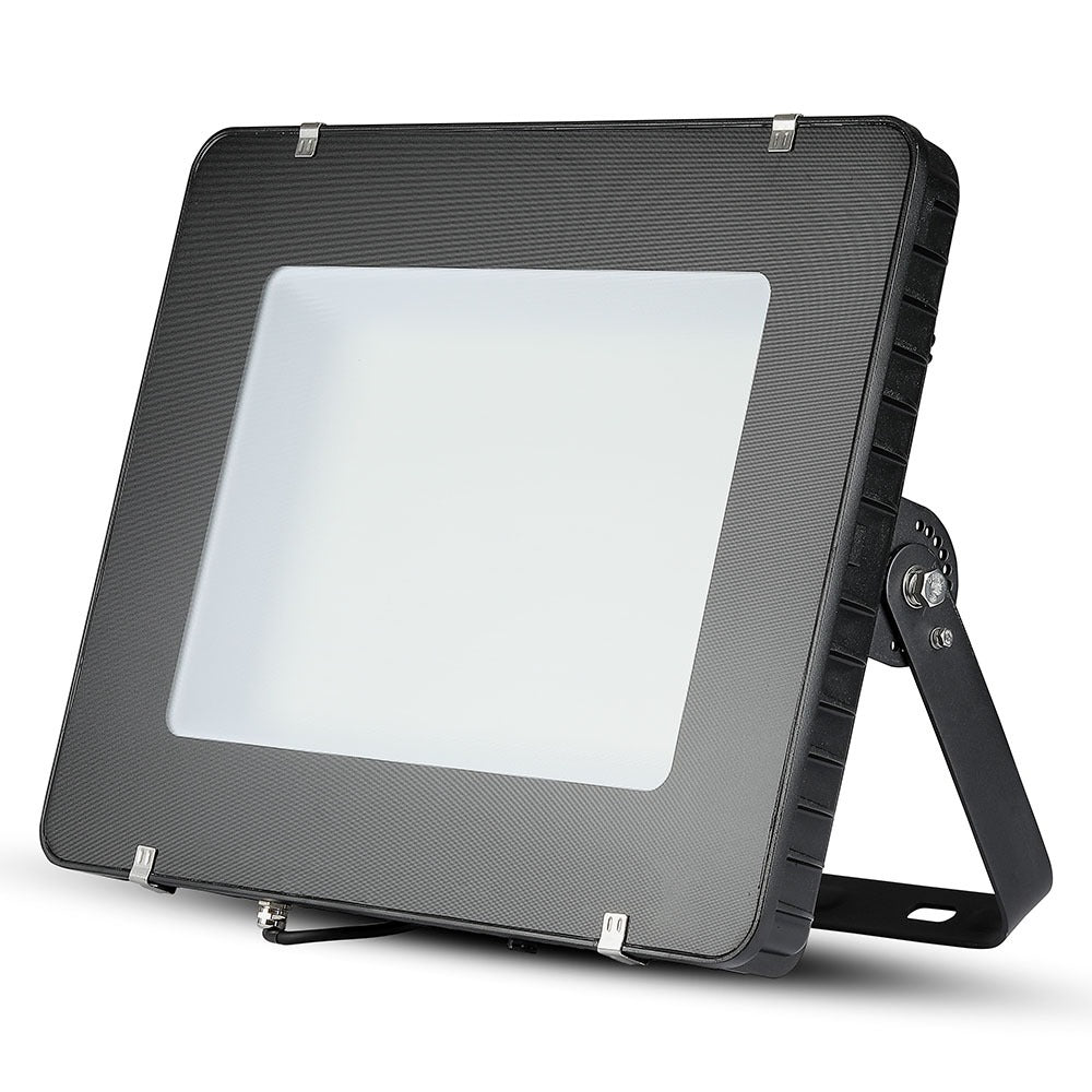 400W Naświetlacz LED SMD / Chip SAMSUNG / Przewód: 3m / Barwa:4000K / Obudowa: Czarna / Wydajność: 120lm/w