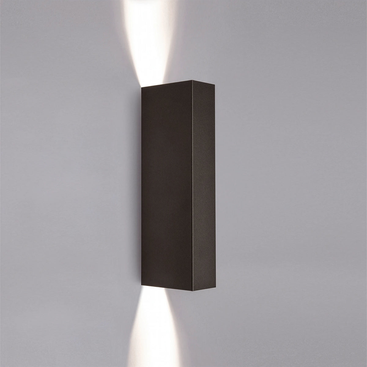 Nowodvorski Kinkiet MALMO 10W only LED 50/60Hz - Stal lakierowana - Czarny 9705 - lampa włączona