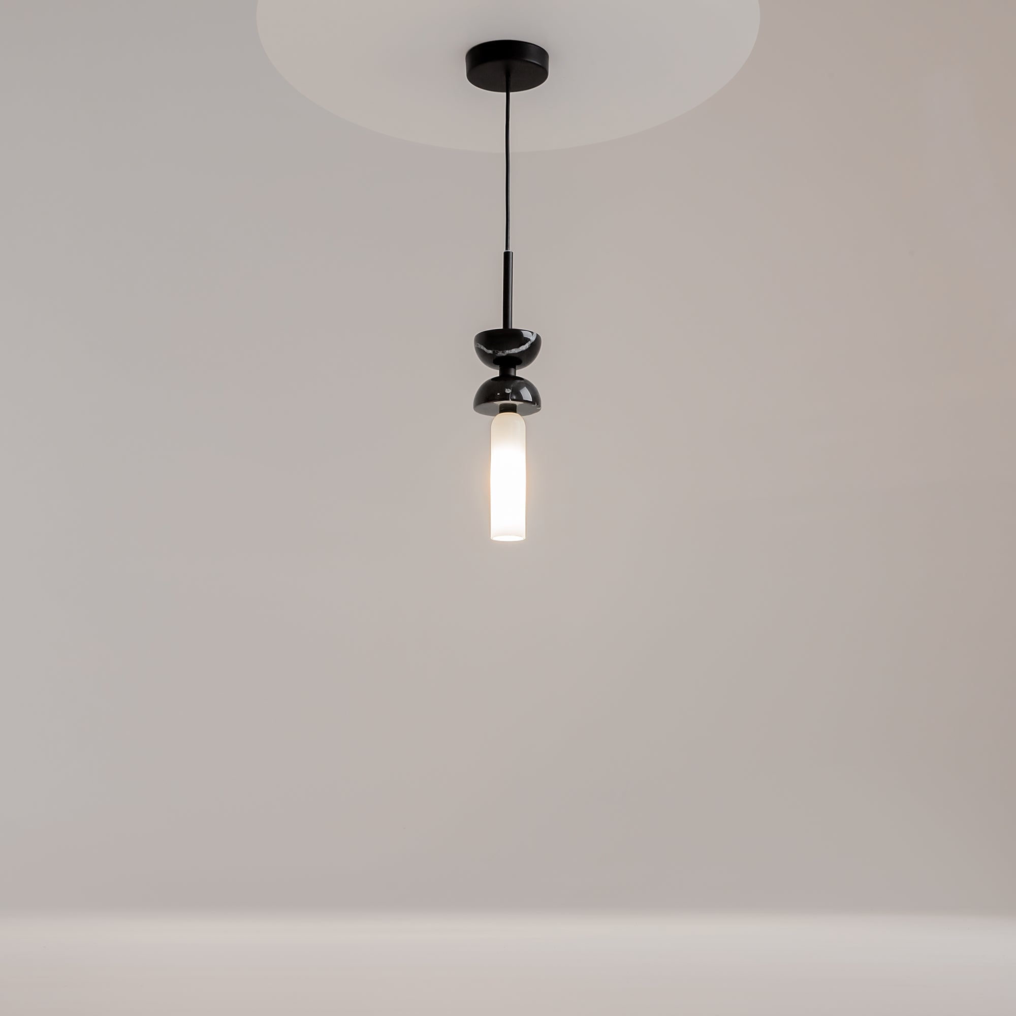 Maytoni Lampa wisząca Kyoto - Metal + marmur - Czarny MOD178PL-01B